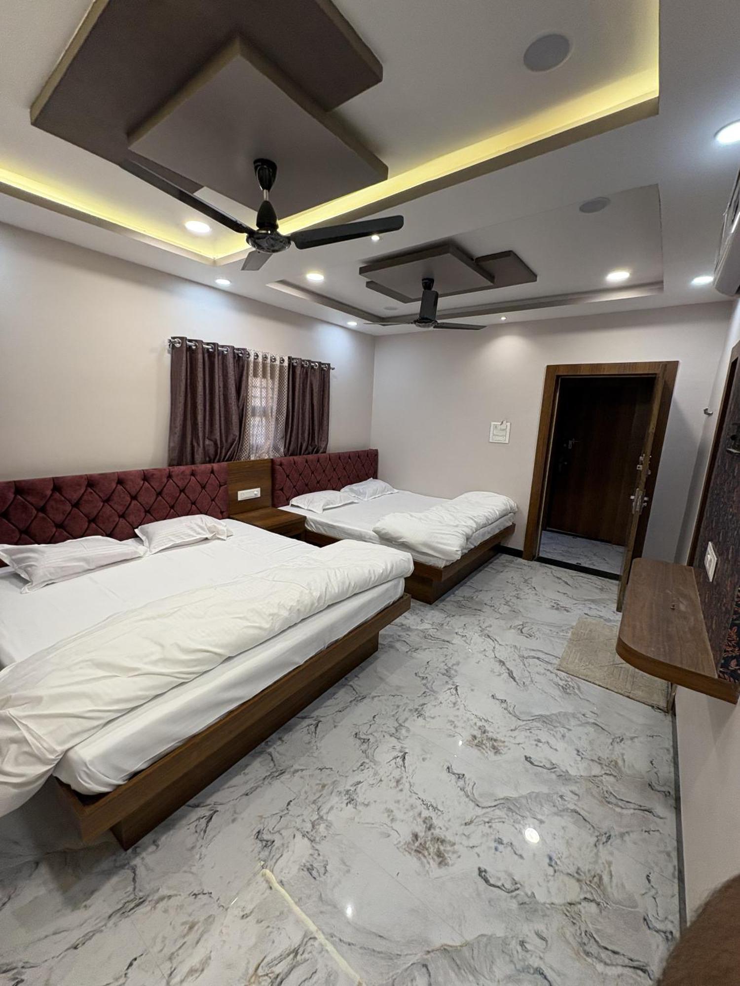 Shree Trilokeshwar Guest House Udždžain Exteriér fotografie